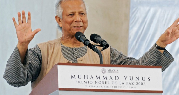 Bangladeshi 2006 Nobel Peace Prize winner and microcredit pioneer Muhammad Yunus delivers a lecture in San Juan de Ulua, Veracruz state, Mexico on July 19, 2013. Yunus is in Mexico to deliver lectures and promote social enterprises.   AFP PHOTO/ Koral CARBALLO        (Photo credit should read KORAL CARBALLO/AFP/Getty Images)